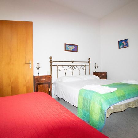 Case Vacanza Cristina Site In Antico Baglio E In Via Abruzzi N 161 Сан-Вито-Ло-Капо Экстерьер фото