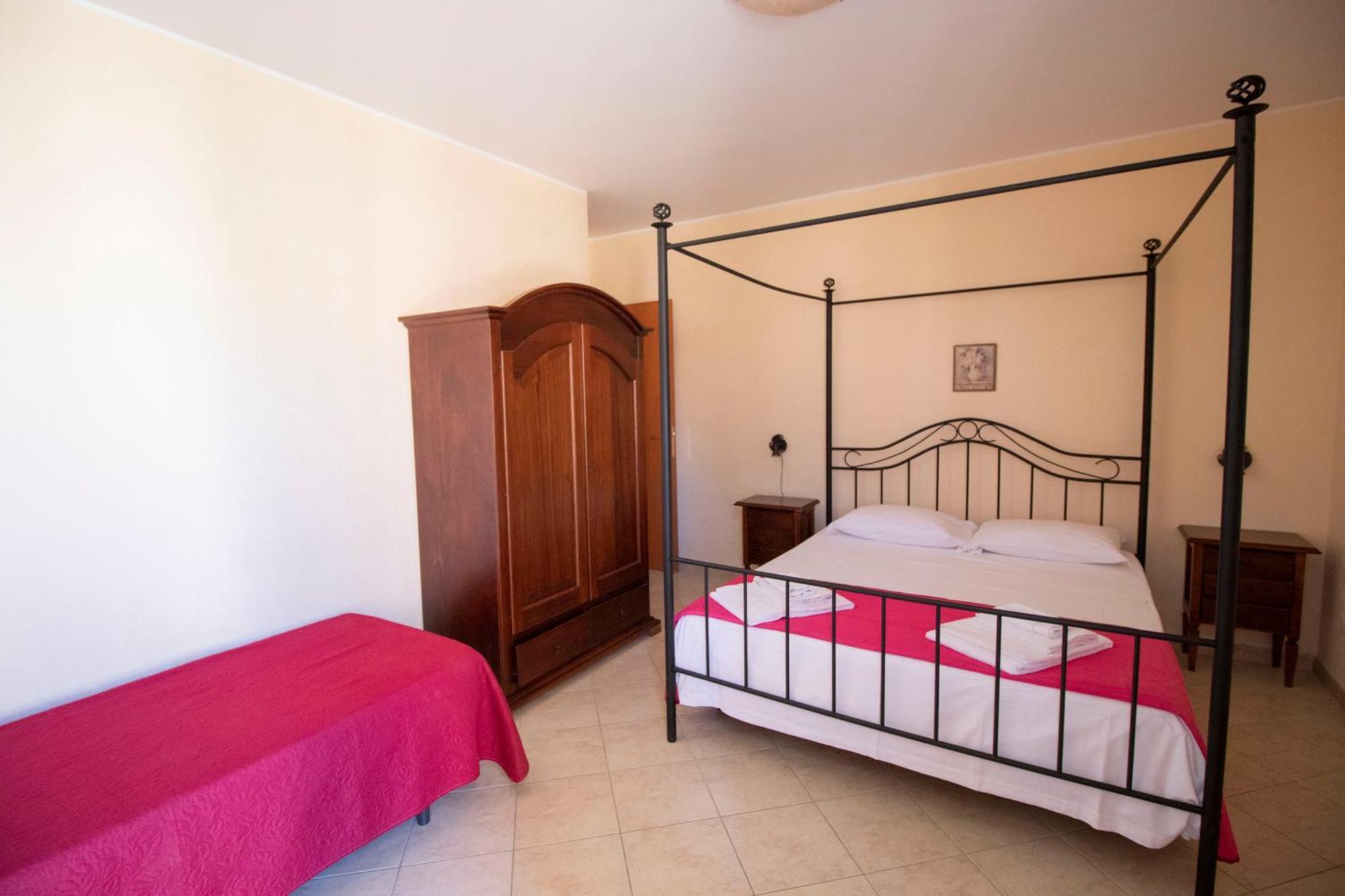 Case Vacanza Cristina Site In Antico Baglio E In Via Abruzzi N 161 Сан-Вито-Ло-Капо Экстерьер фото