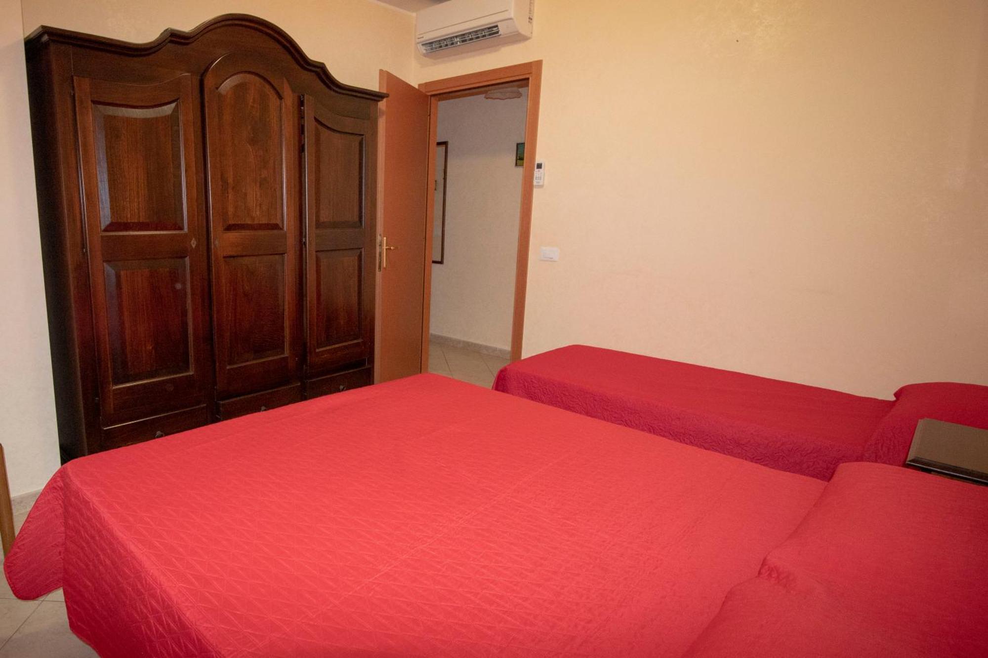 Case Vacanza Cristina Site In Antico Baglio E In Via Abruzzi N 161 Сан-Вито-Ло-Капо Экстерьер фото